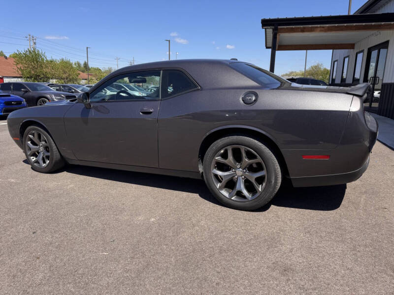 2016 Dodge Challenger SXT