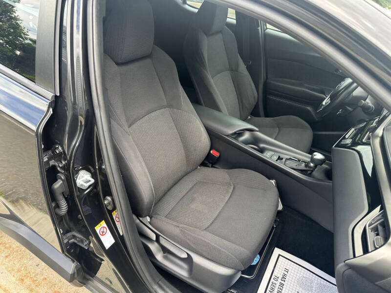 2018 Toyota C-HR XLE Premium
