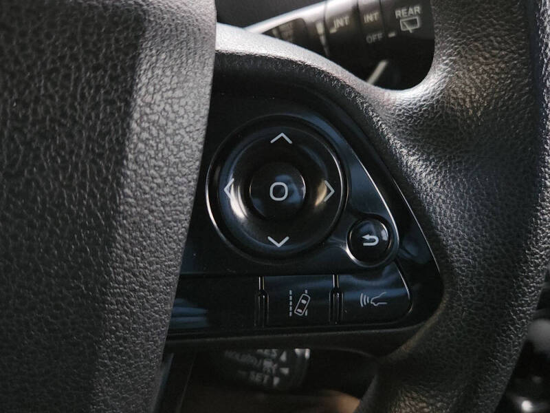 2019 Toyota Prius LE