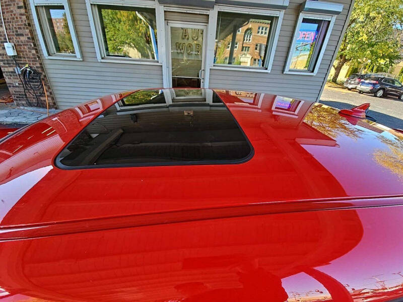 2015 Dodge Challenger SXT Plus