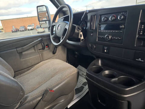 2017 GMC Savana 3500