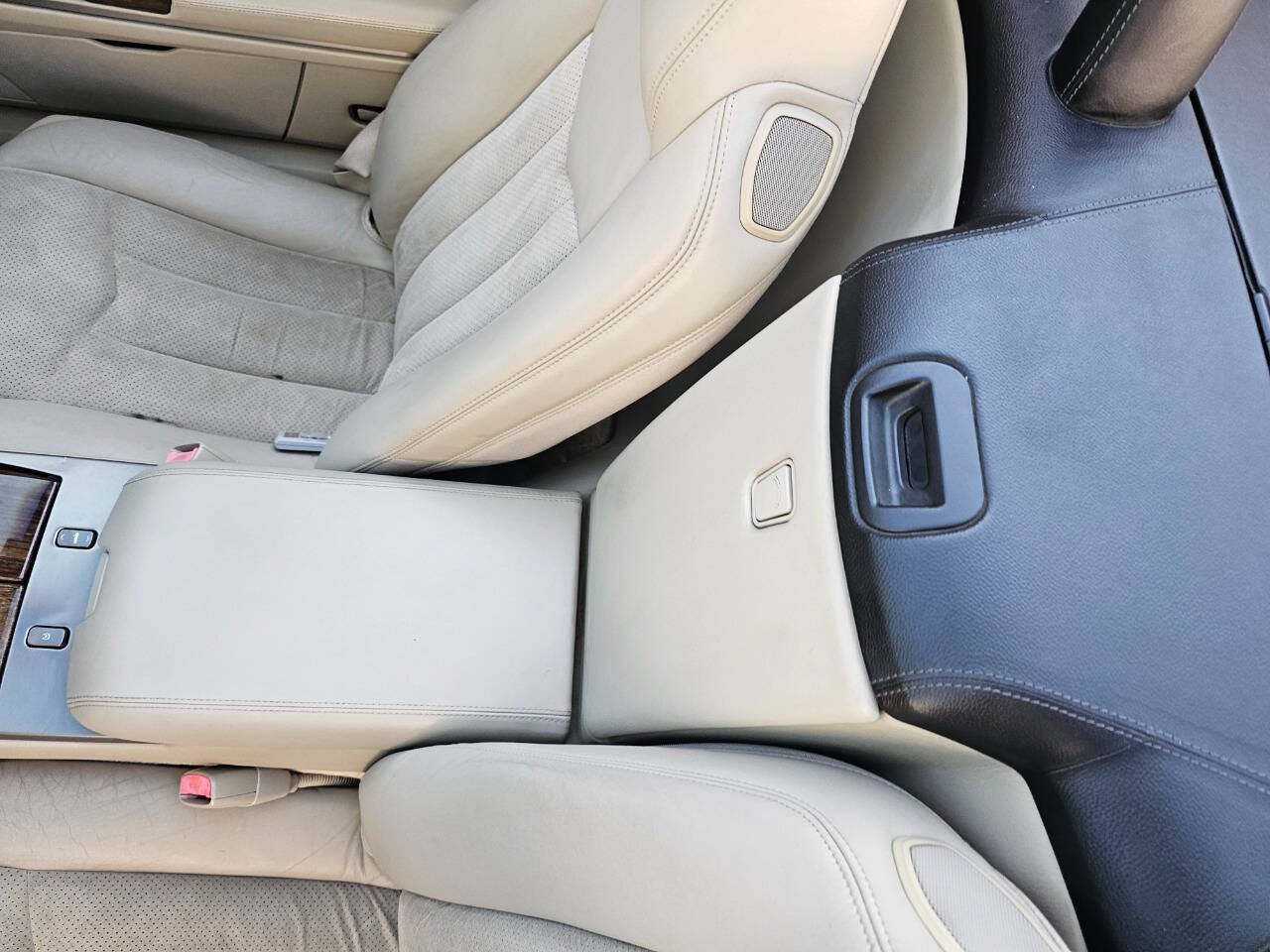 2006 Cadillac XLR-V 44