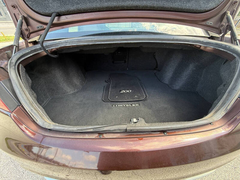 2012 Chrysler 200 Touring