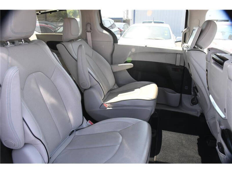 2019 Chrysler Pacifica Hybrid