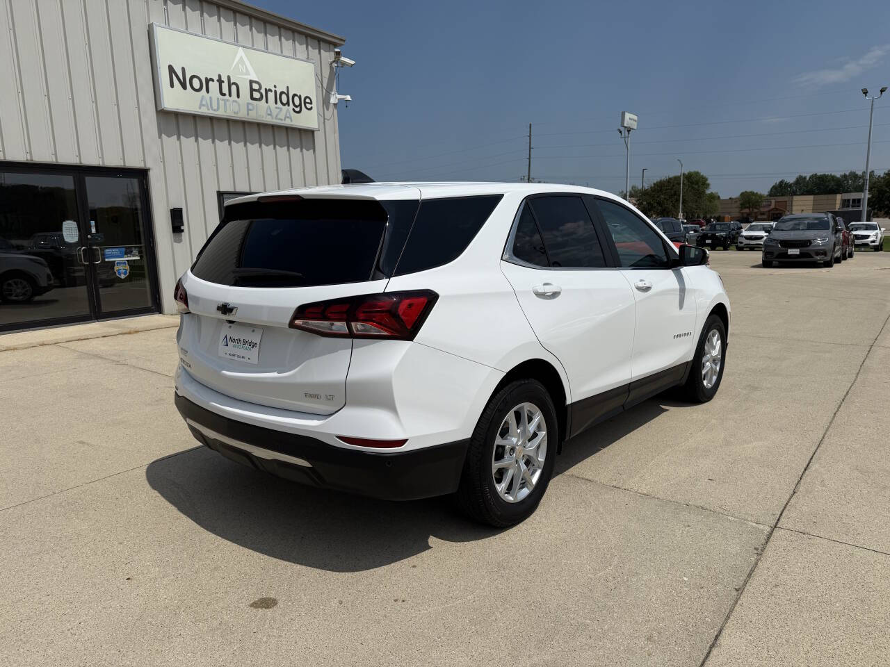2024 Chevrolet Equinox photo 3