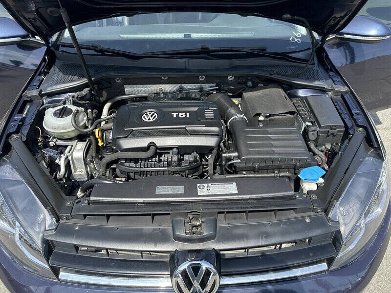 2017 Volkswagen Golf TSI SE