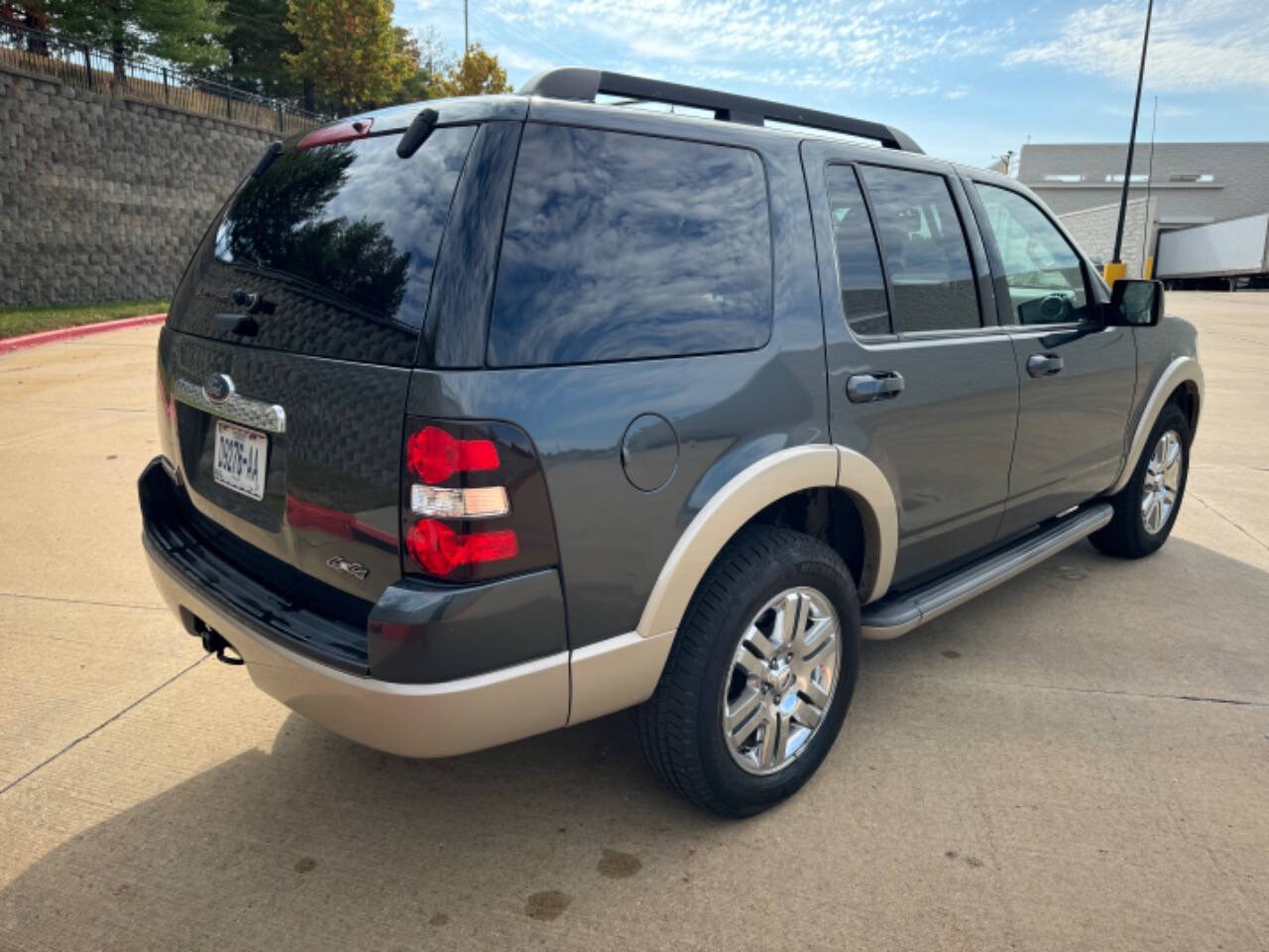 2010 Ford Explorer for sale at 10-4 AUTO GROUP LLC in Raytown, MO