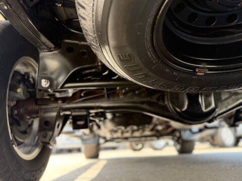 2005 Toyota Sequoia SR5