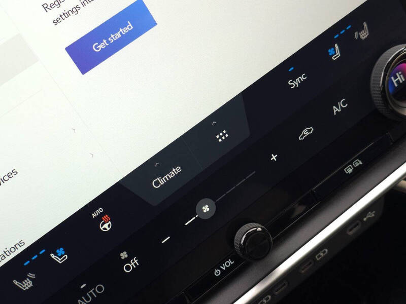 2023 Lexus RZ 450e Luxury