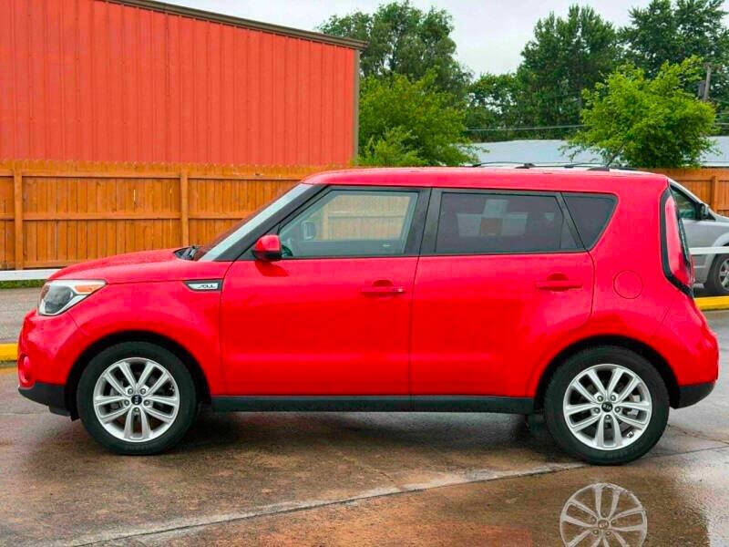 2017 Kia Soul +