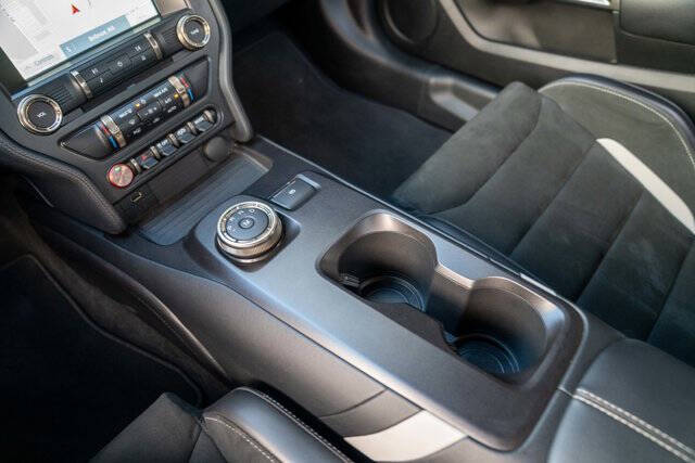 2020 Ford Mustang 30