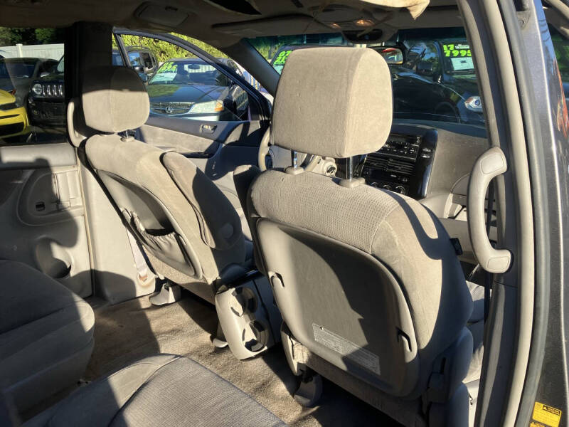 2005 Toyota Sienna CE 7 Passenger