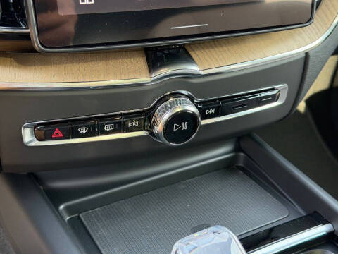 2026 Volvo XC60 B5 Core