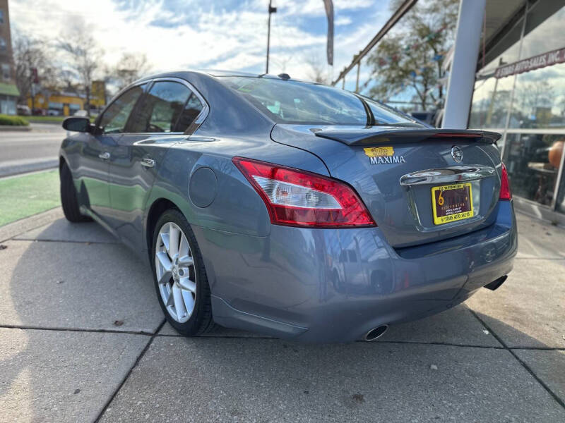 2010 Nissan Maxima SV photo 8