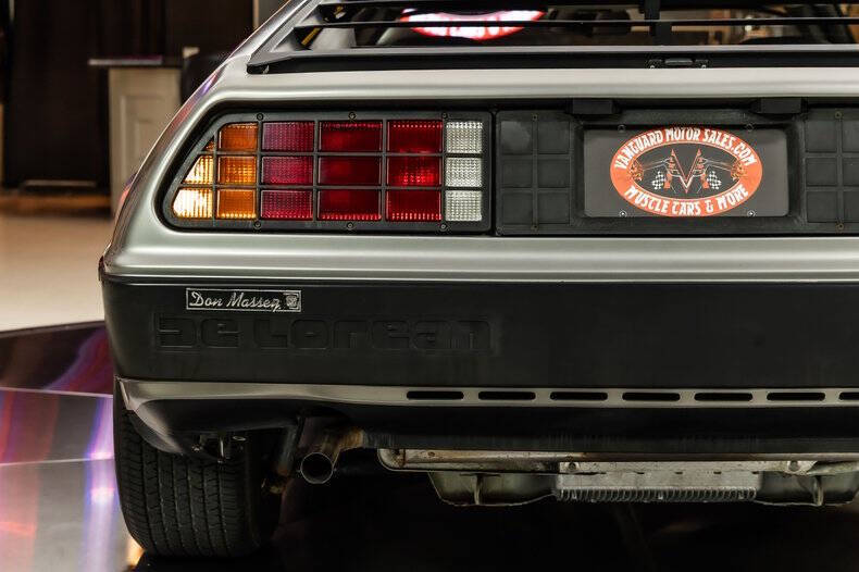 1981 DeLorean DMC-12