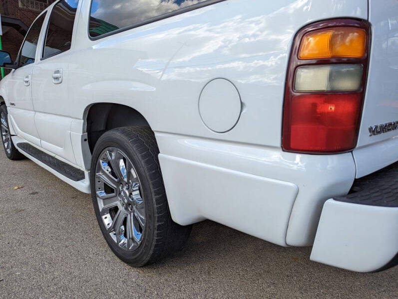 2003 GMC Yukon XL Denali