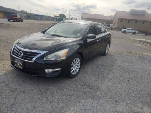 2014 Nissan Altima for sale at Golden Crown Auto Sales in Kennewick WA