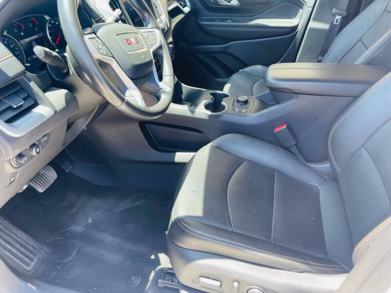 2020 GMC Terrain SLT