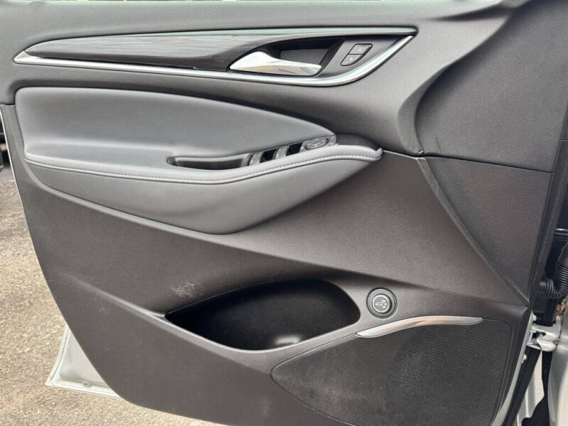 2020 Buick Enclave Essence