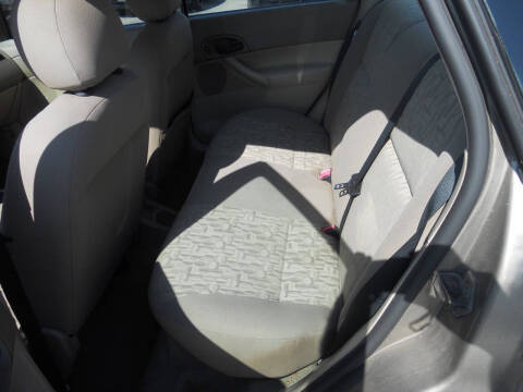 2005 Ford Focus ZX4 SE