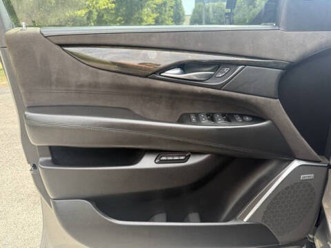 2017 Cadillac Escalade ESV Platinum