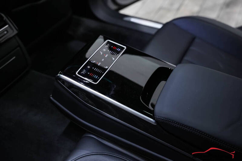 2022 Audi A8 L quattro 55 TFSI