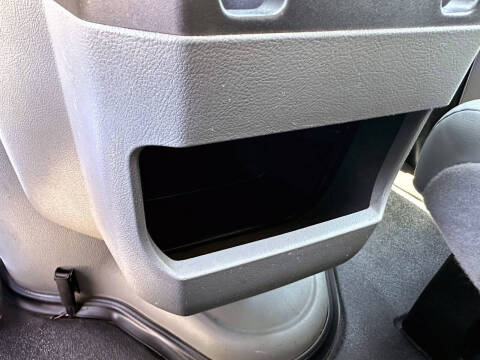 2010 Ford E-Series E-250