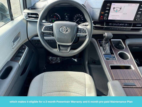 2021 Toyota Sienna LE 8-Passenger