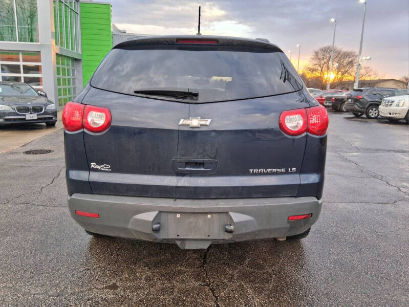 2010 Chevrolet Traverse LS