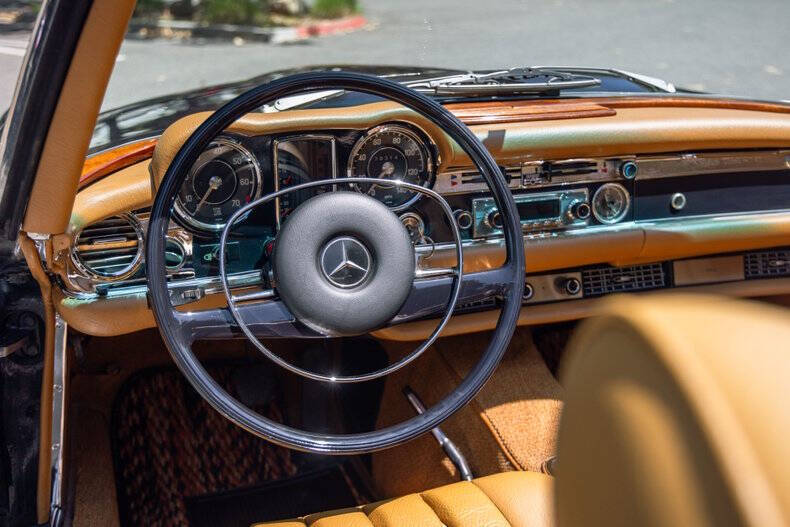 1969 Mercedes-Benz 280-Class