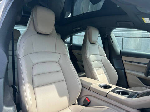2025 Porsche Taycan