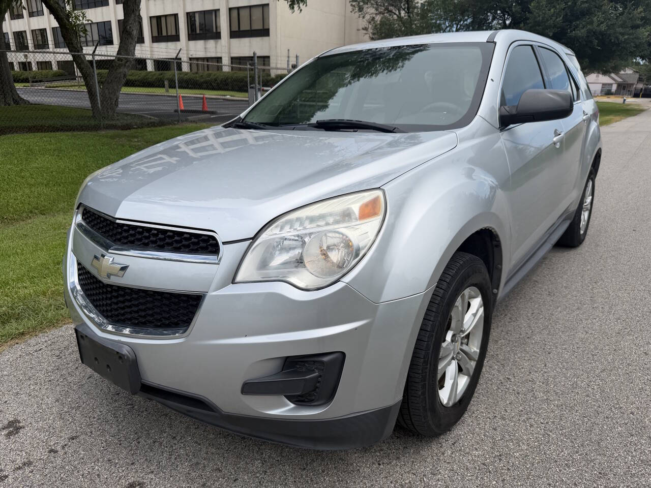 Silver 2010 Chevrolet Equinox LS LS 4dr SUV 1