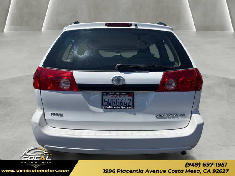 2006 Toyota Sienna CE 8 Passenger