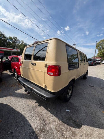 2003 Dodge Ram Van 1500