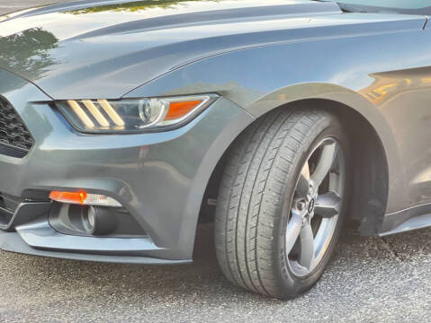 2015 Ford Mustang V6