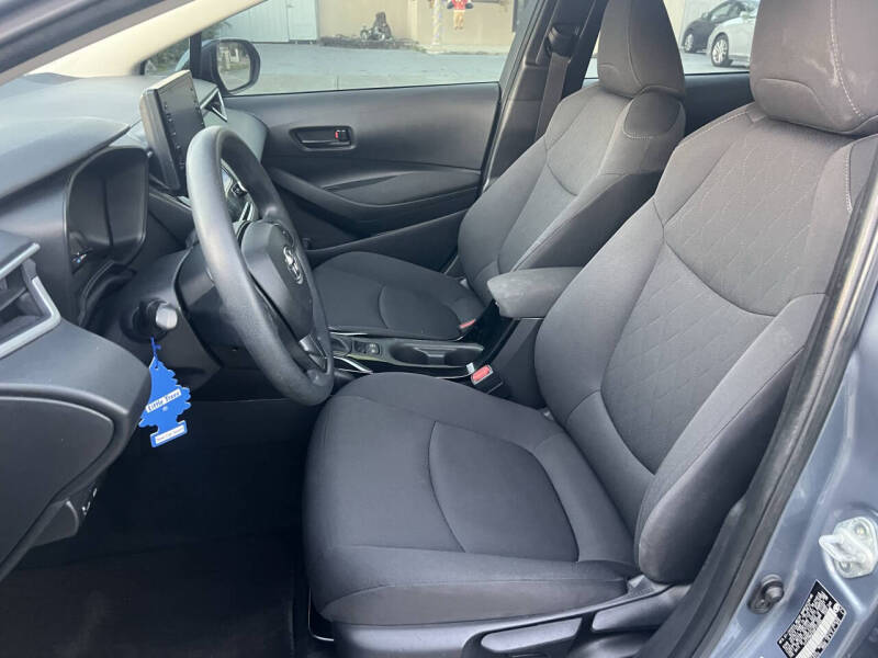 2022 Toyota Corolla LE