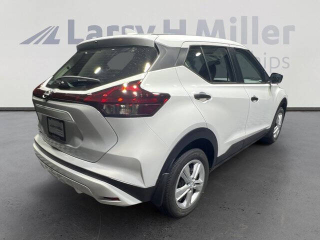 2025 Nissan Kicks Play S