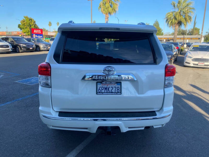 2011 Toyota 4Runner Limited photo 4