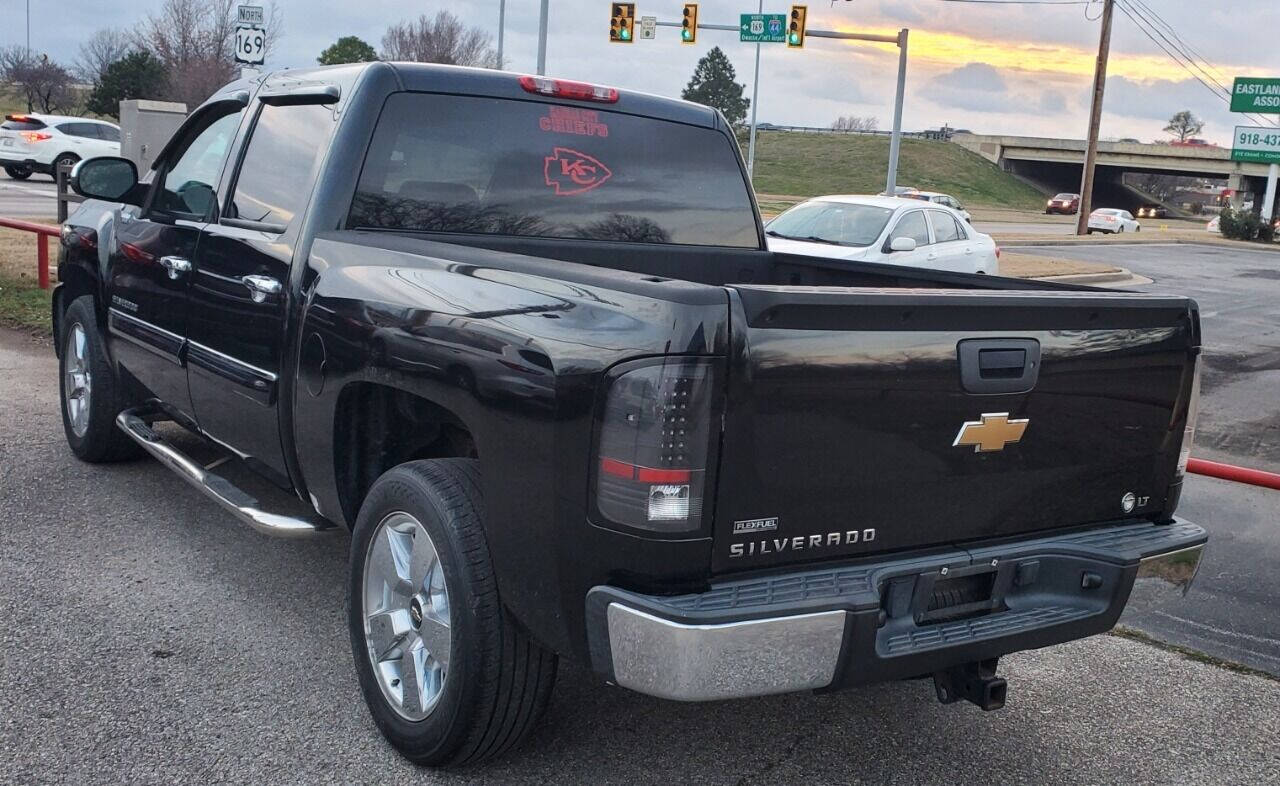 2009 Chevrolet Silverado 1500 for sale at DURANGO AUTO CENTER LLC in Tulsa, OK