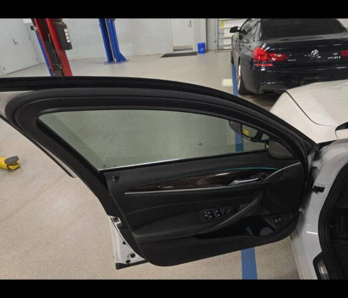 2018 BMW 5 Series 530i