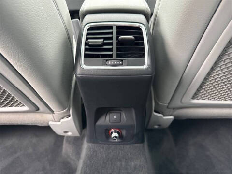 2015 Audi Q3 2.0T quattro Premium Plus