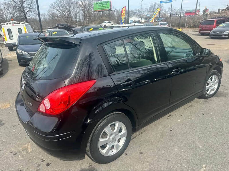 2012 Nissan Versa 1.8 SL