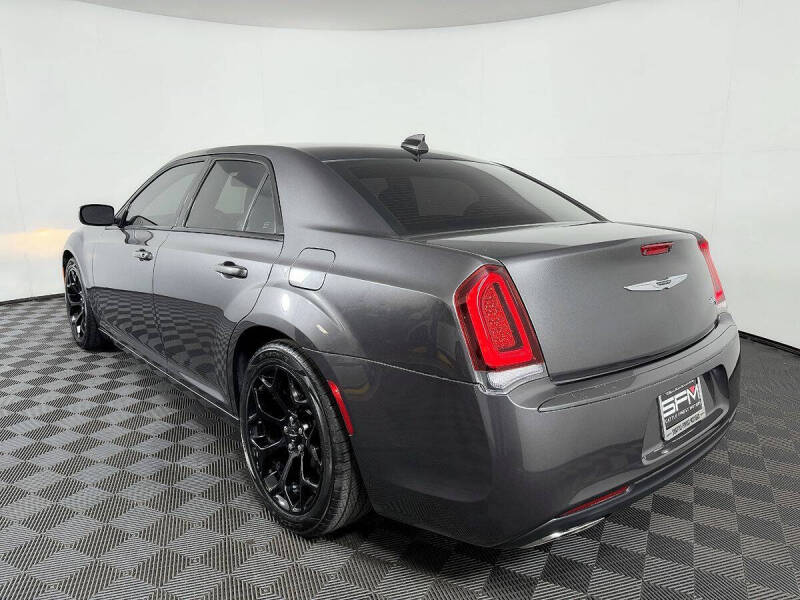 2017 Chrysler 300