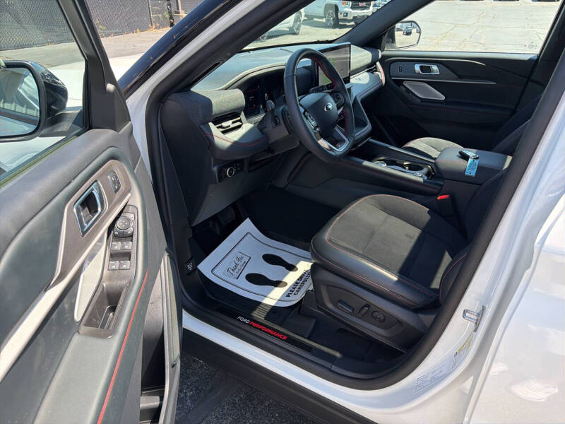 2025 Ford Explorer ST