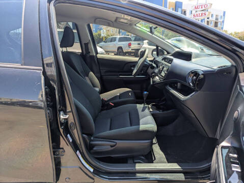 2016 Toyota Prius c Two