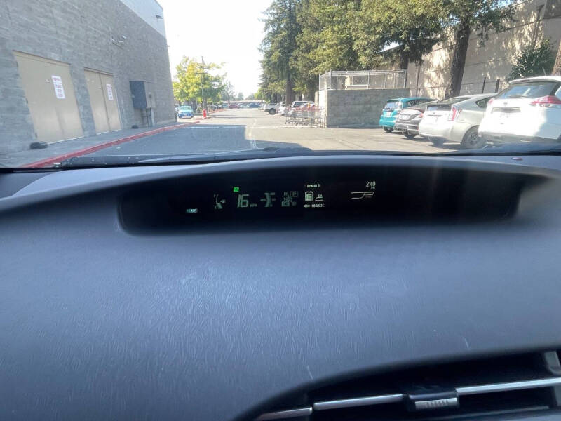 2012 Toyota Prius Two