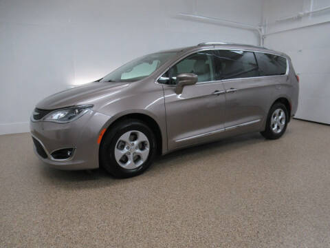 2017 Chrysler Pacifica for sale at HTS Auto Sales in Hudsonville MI