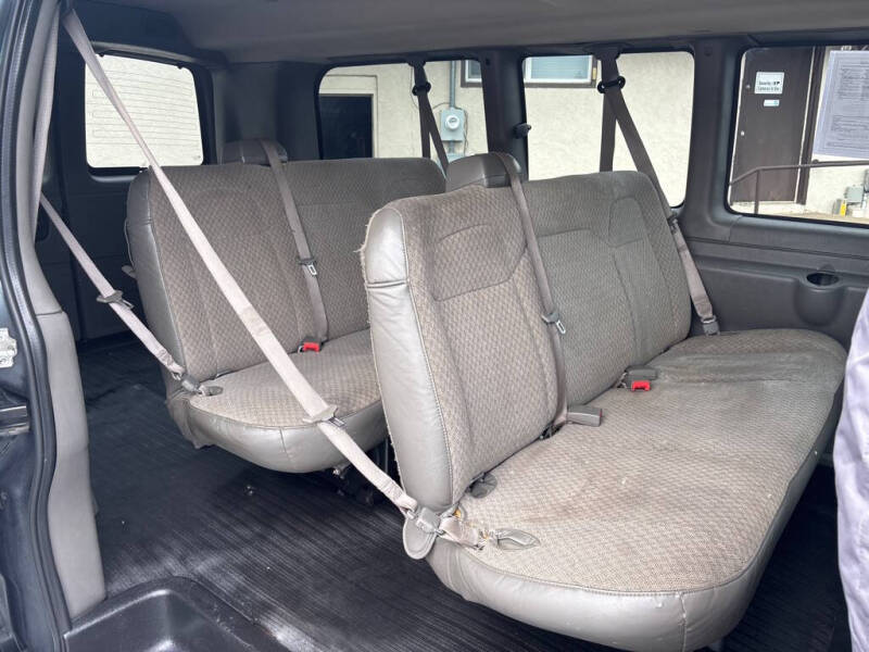 2017 Chevrolet Express LS 2500