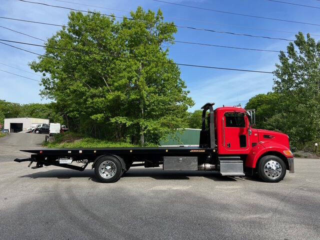 2020 Peterbilt 337
