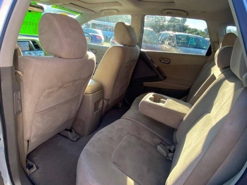 2011 Nissan Murano LE